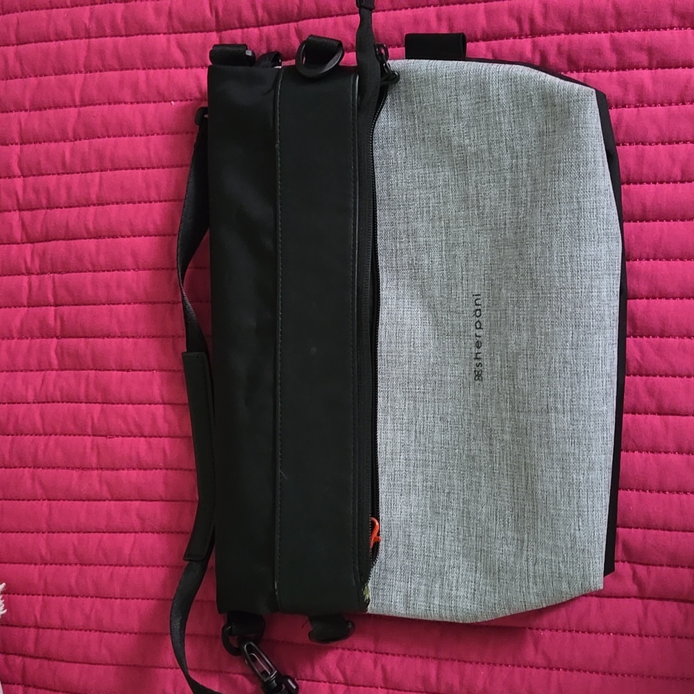 Handbag - Picture 4 of 5